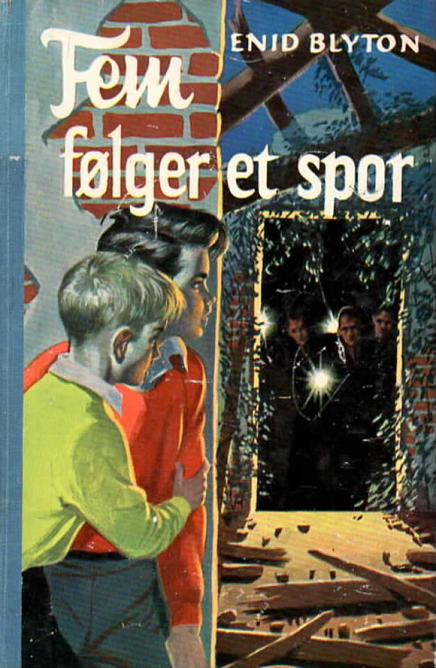 Fem følger et spor