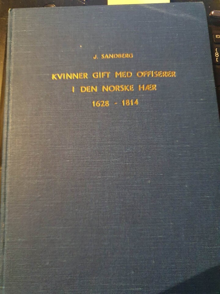 Kvinner gift med offiserer i den norske hær 1628-1814