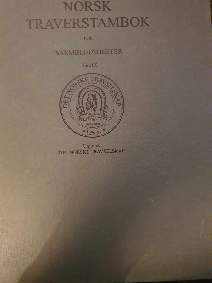 Norsk traverstambok for varmblodshester bind IX
