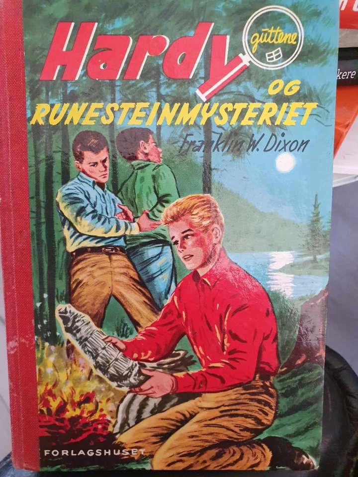 Hardy-guttene og runesteinmysteriet