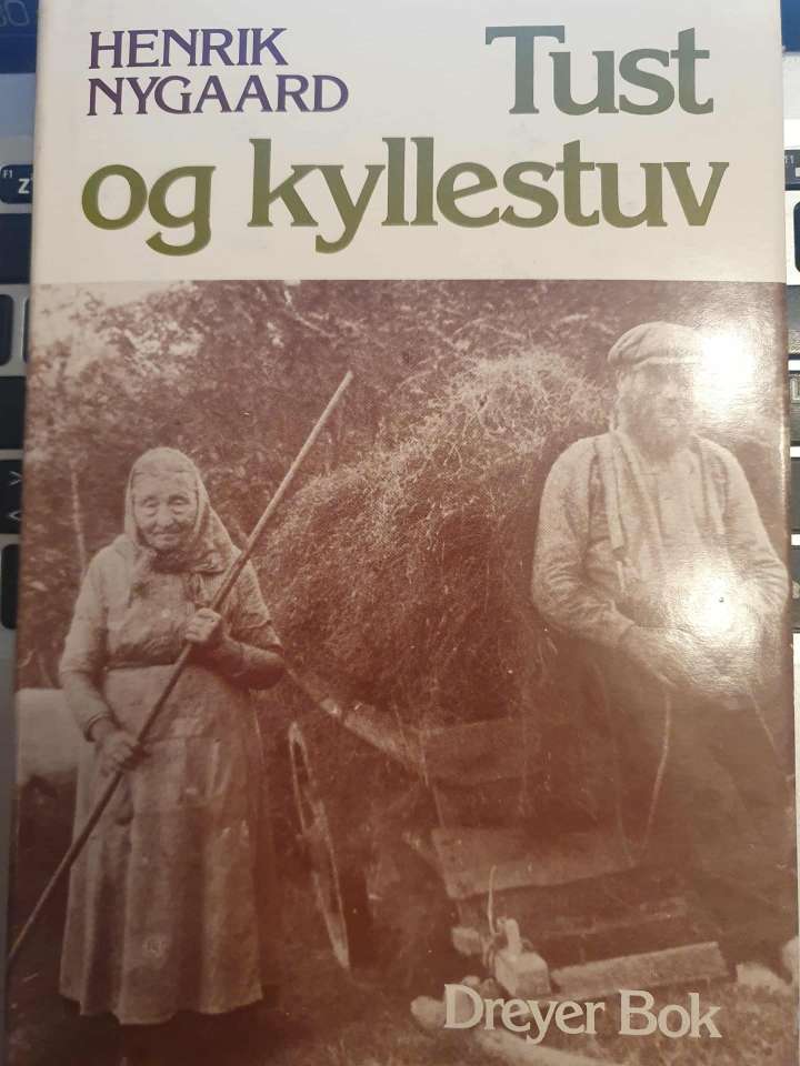 Tust og kyllestuv