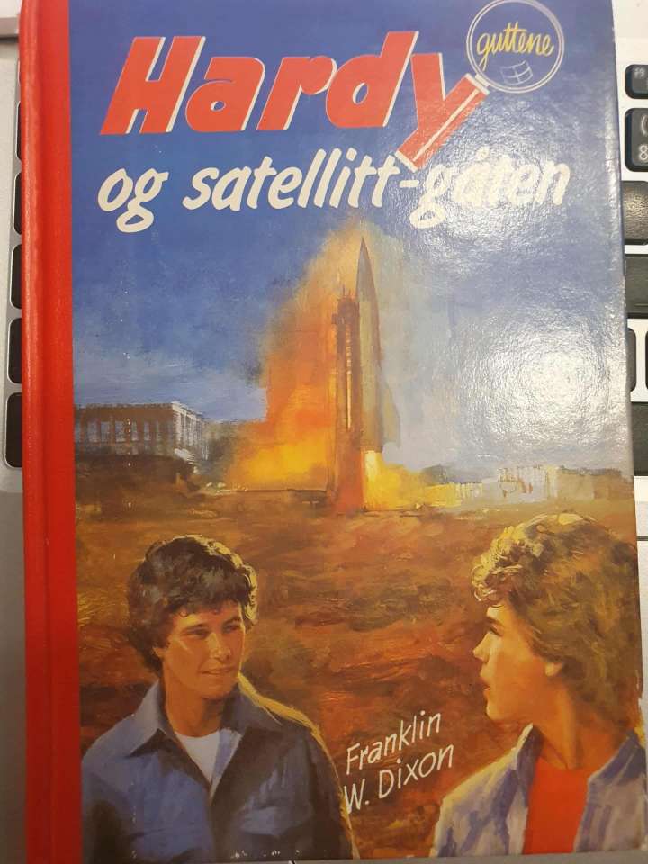 Hardyguttene og satellitt-gåten