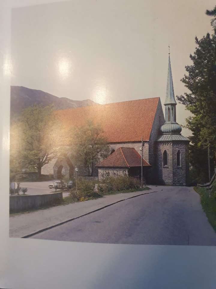 Storetveit kirke 1930 - 50 år - 1980