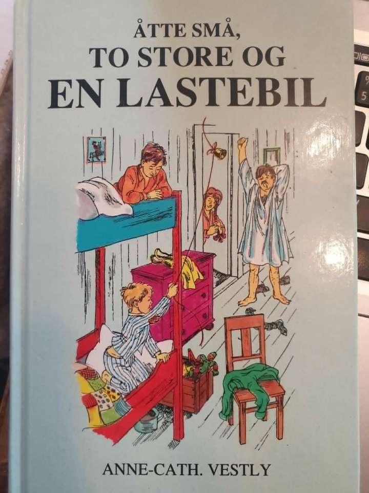 Åtte små, to store og en lastebil